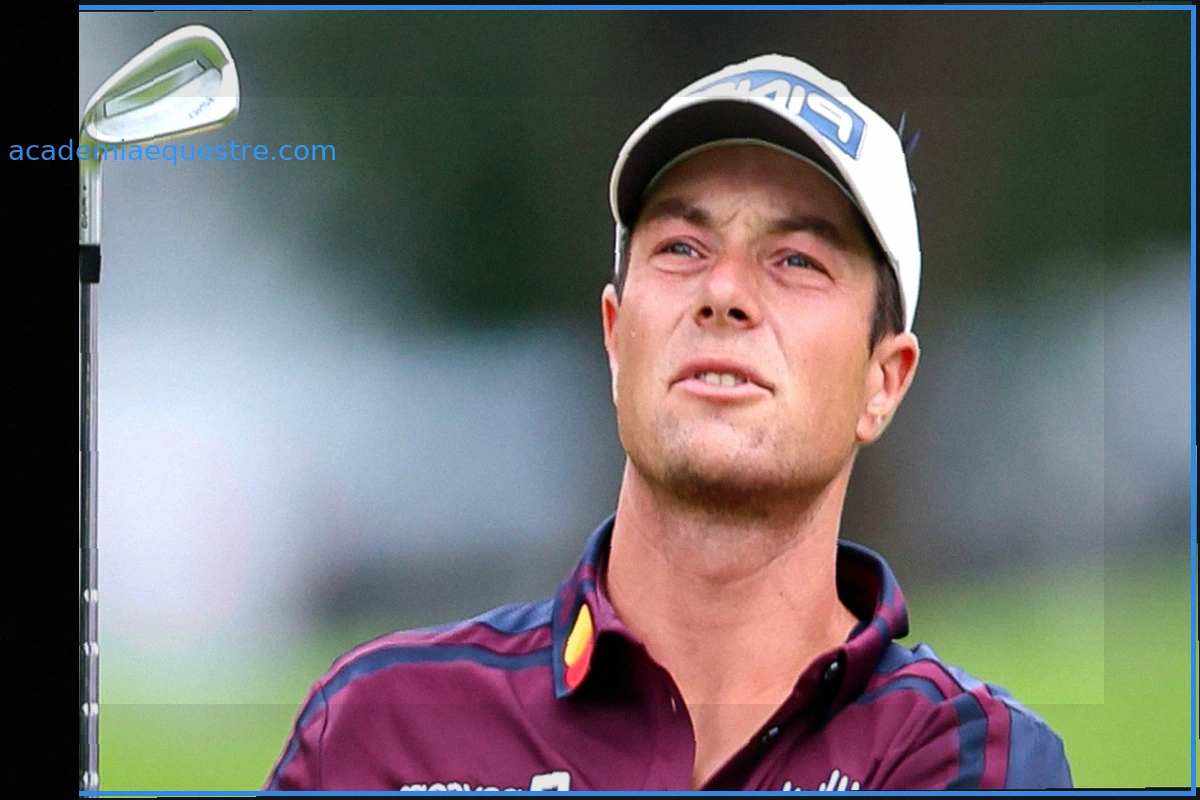 Tour Championship: Young em ascensão, McIlroy com início misto